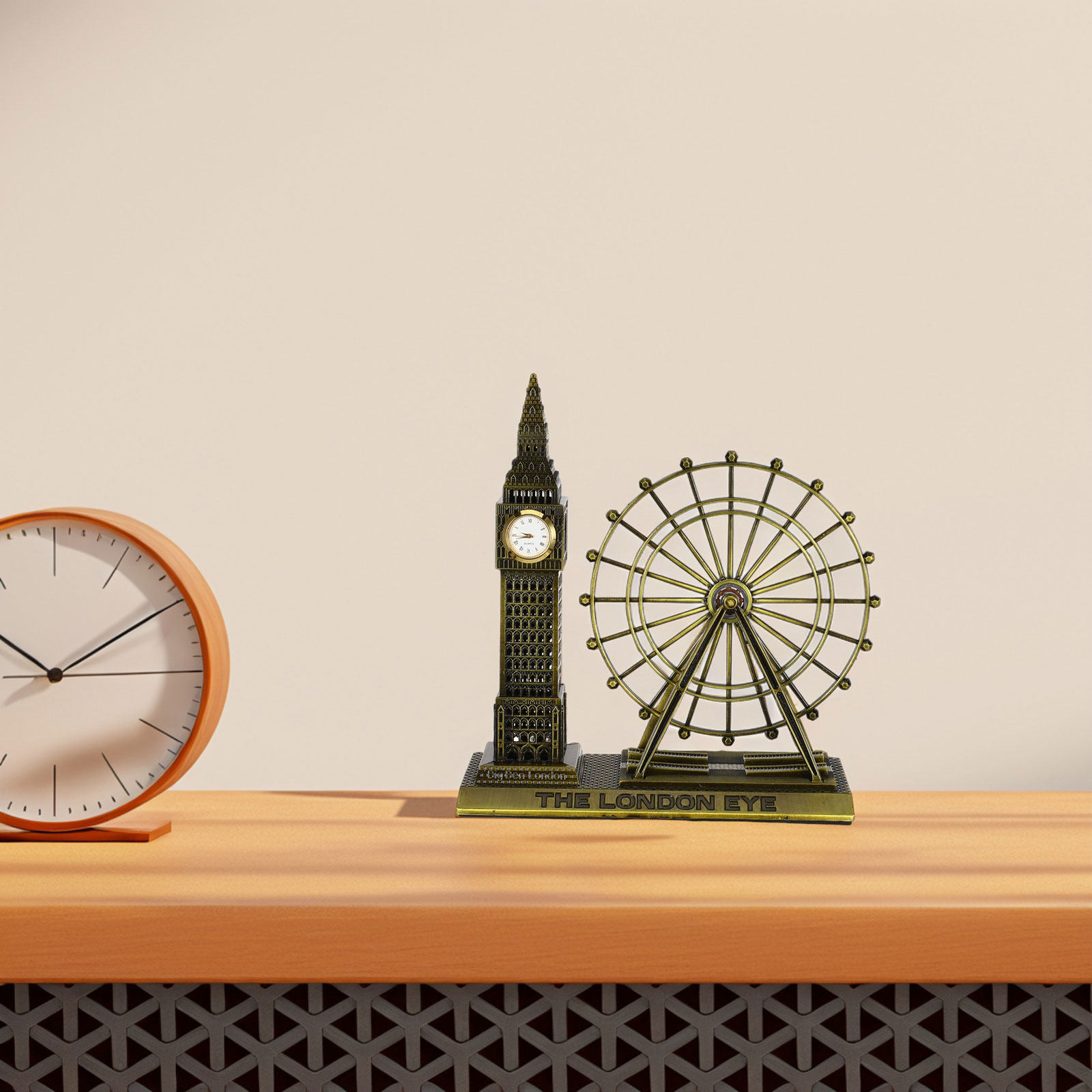 Alloy London and London Eye Mi - Home Office Of London 리뷰 및 가격